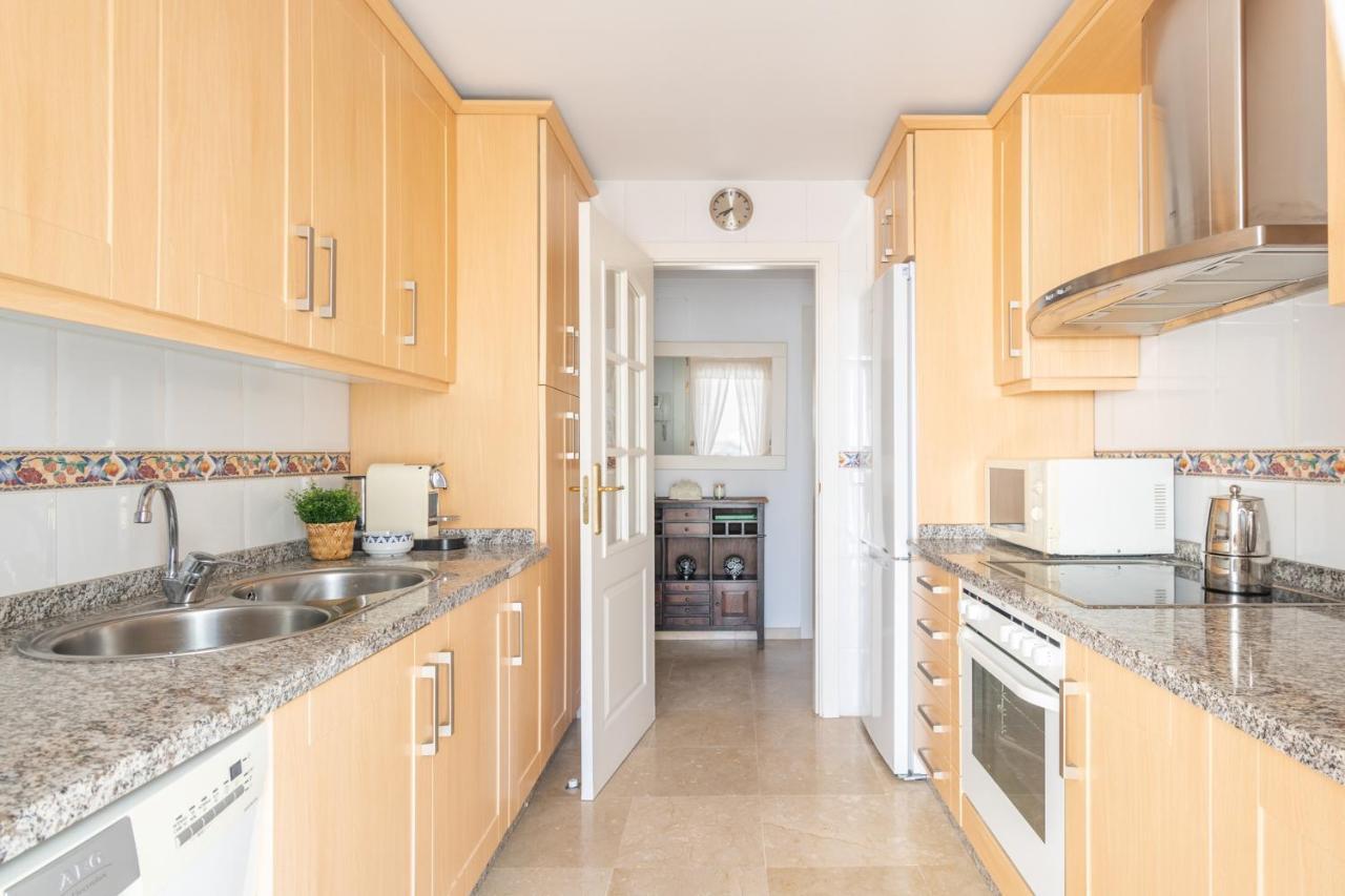 Atico 2 Terrazas Junto Al Mar By Rent Me Apartment Estepona Exterior photo