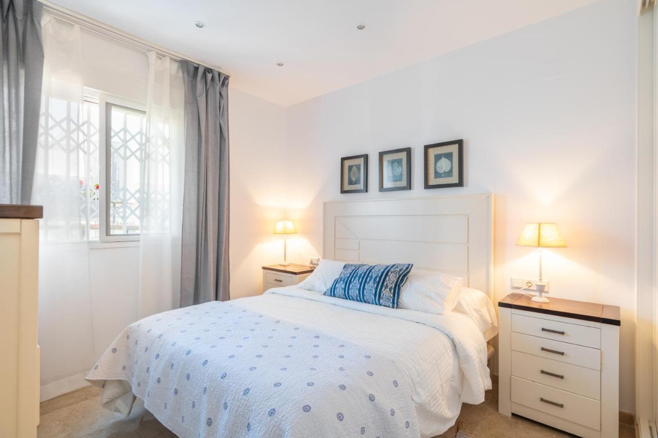 Atico 2 Terrazas Junto Al Mar By Rent Me Apartment Estepona Exterior photo