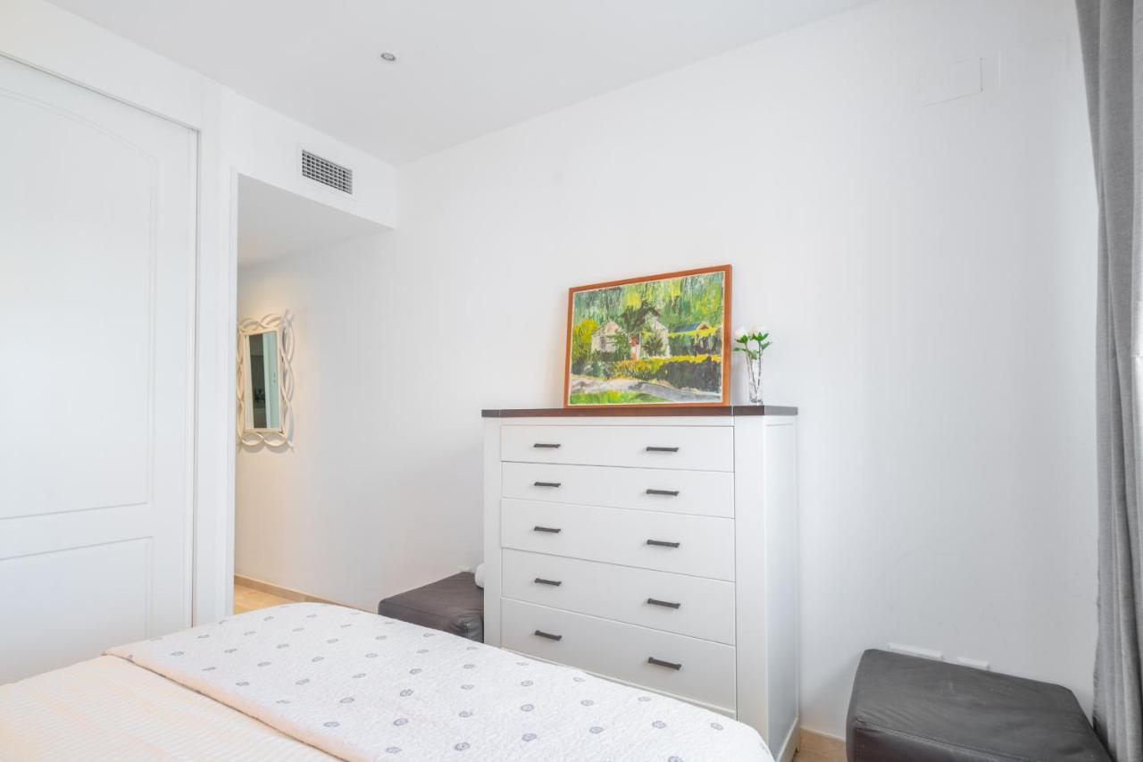 Atico 2 Terrazas Junto Al Mar By Rent Me Apartment Estepona Exterior photo