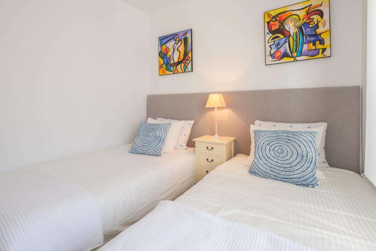 Atico 2 Terrazas Junto Al Mar By Rent Me Apartment Estepona Exterior photo